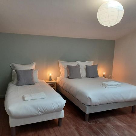 Gite Chateau Touzinat - แซงต์เตมีลียง ภายนอก รูปภาพ